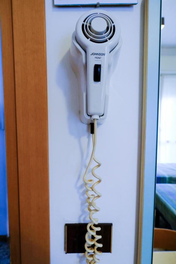 Hotel Chiara リミニ エクステリア 写真